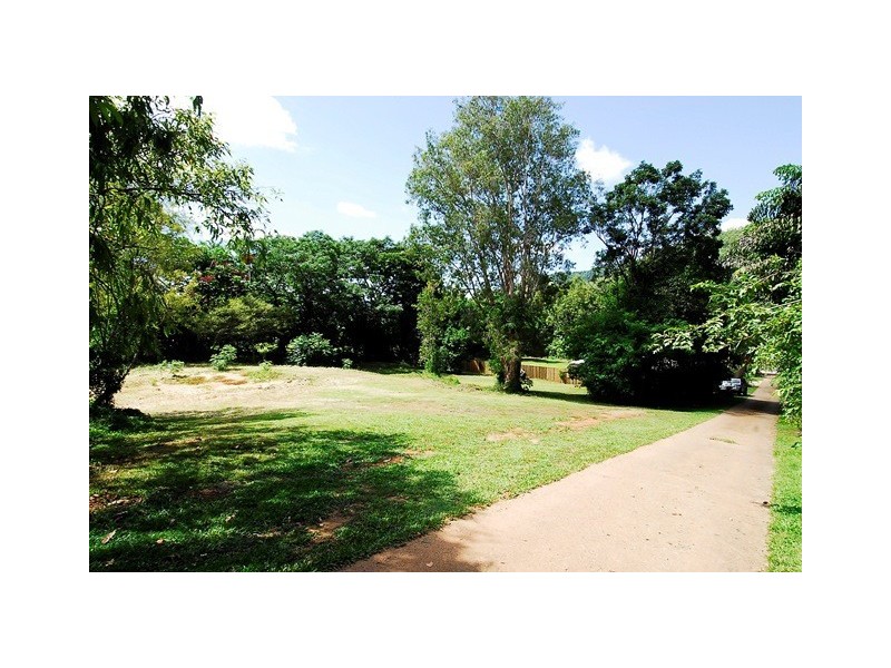 100 Stanton Road, Smithfield QLD 4878