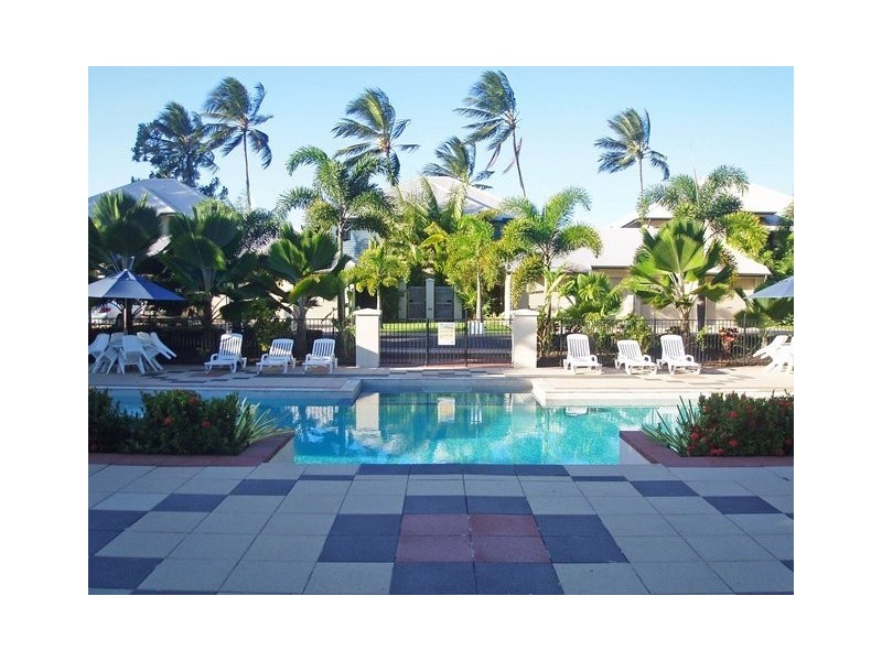5/5 Arlington Esplanade, Clifton Beach QLD 4879