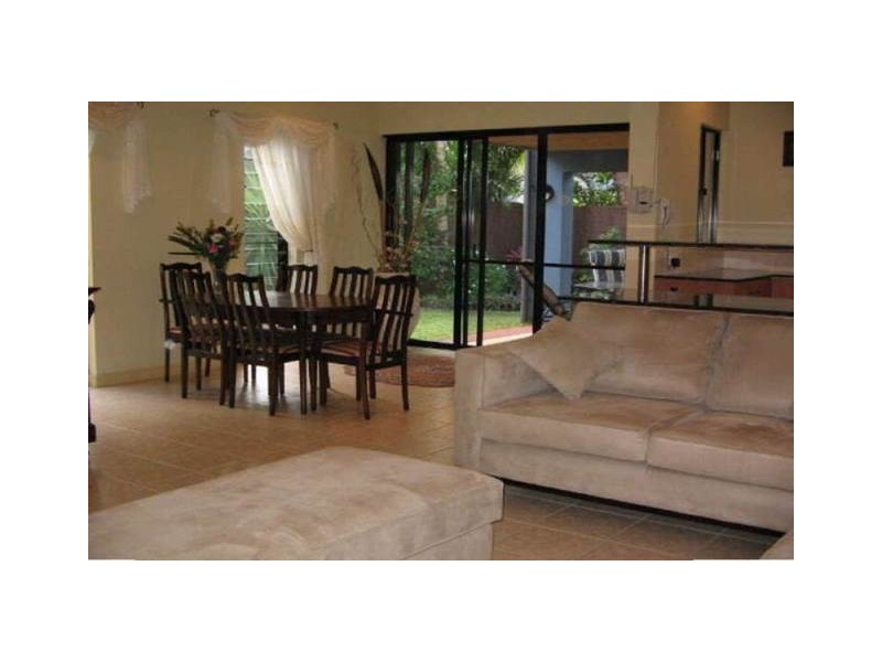 5/5 Arlington Esplanade, Clifton Beach QLD 4879