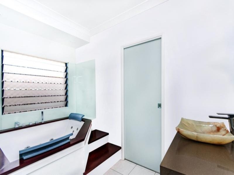 48 Cairnwell Street, Smithfield QLD 4878