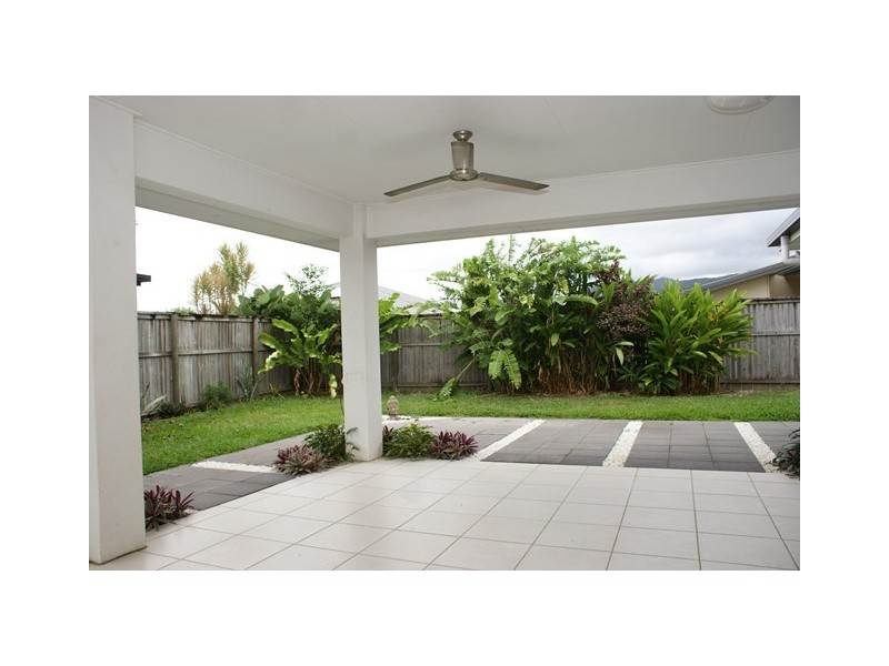 13 Bowline Close, Trinity Beach QLD 4879