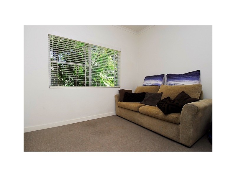 25 Digger Street, Cairns North QLD 4870