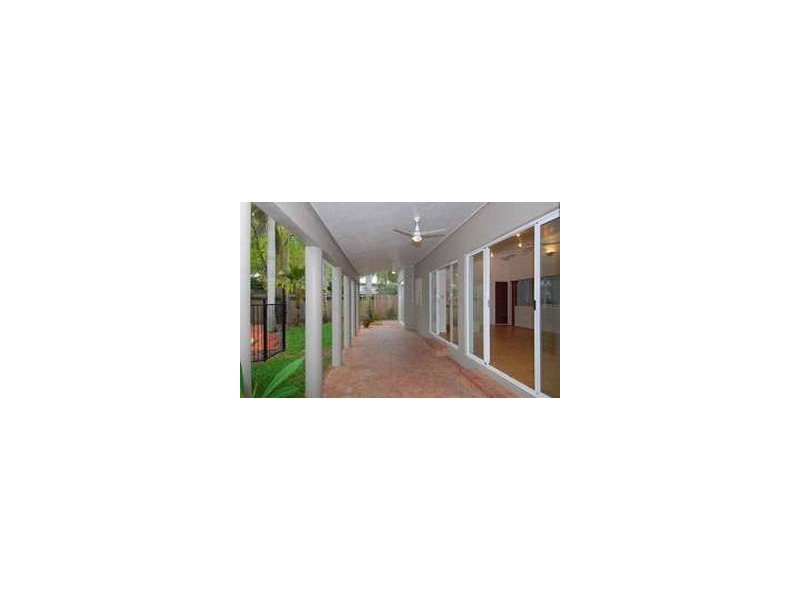11 MacAlister Place, Smithfield QLD 4878