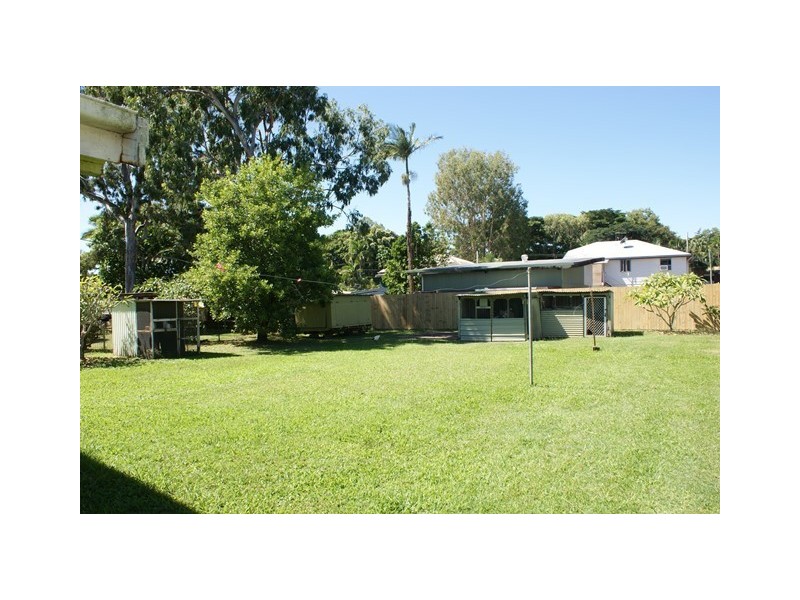 10 Olive Street, Manoora QLD 4870