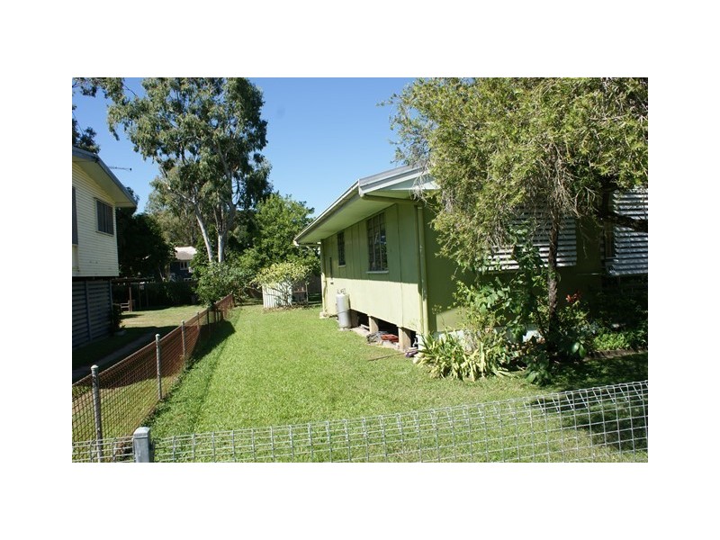 10 Olive Street, Manoora QLD 4870