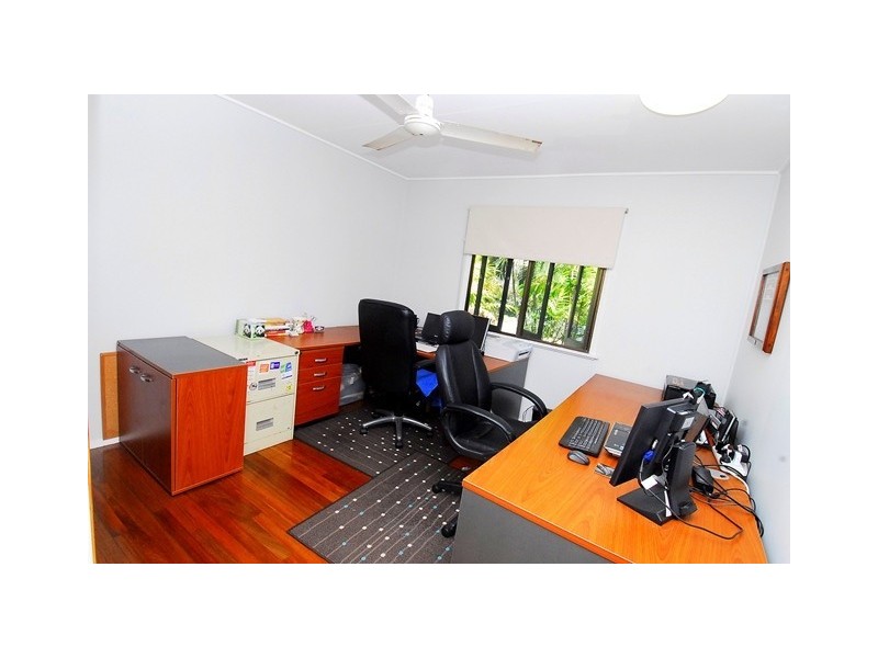 114 Wistaria Street, Holloways Beach QLD 4878