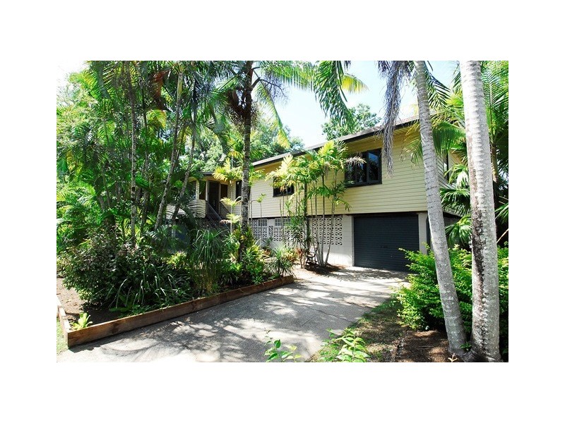 114 Wistaria Street, Holloways Beach QLD 4878