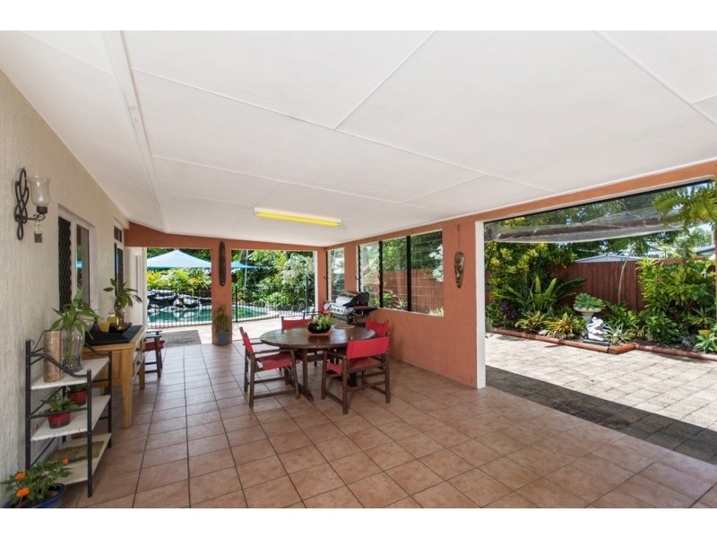 6 Summertime Cl, Trinity Park QLD 4879