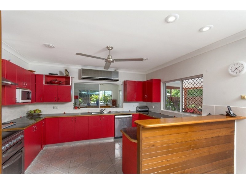 6 Summertime Cl, Trinity Park QLD 4879