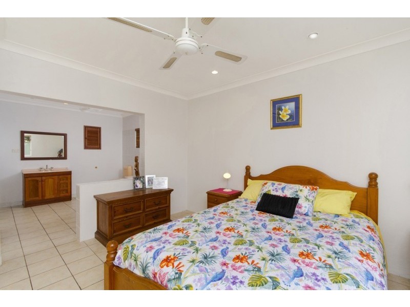 6 Summertime Cl, Trinity Park QLD 4879