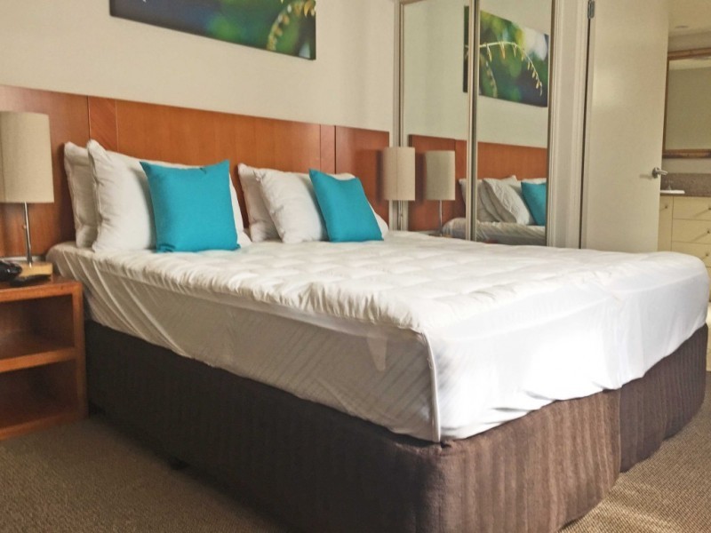 1303/2 GREENSLOPES STREET, Cairns North QLD 4870