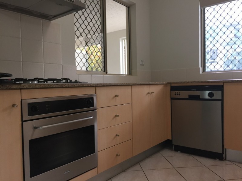 1303/2 GREENSLOPES STREET, Cairns North QLD 4870
