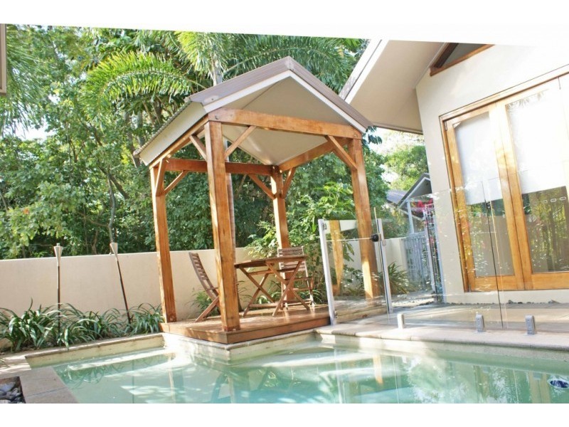 85 Ribbonwood Circuit, Palm Cove QLD 4879