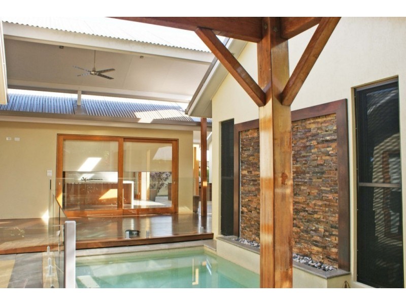 85 Ribbonwood Circuit, Palm Cove QLD 4879