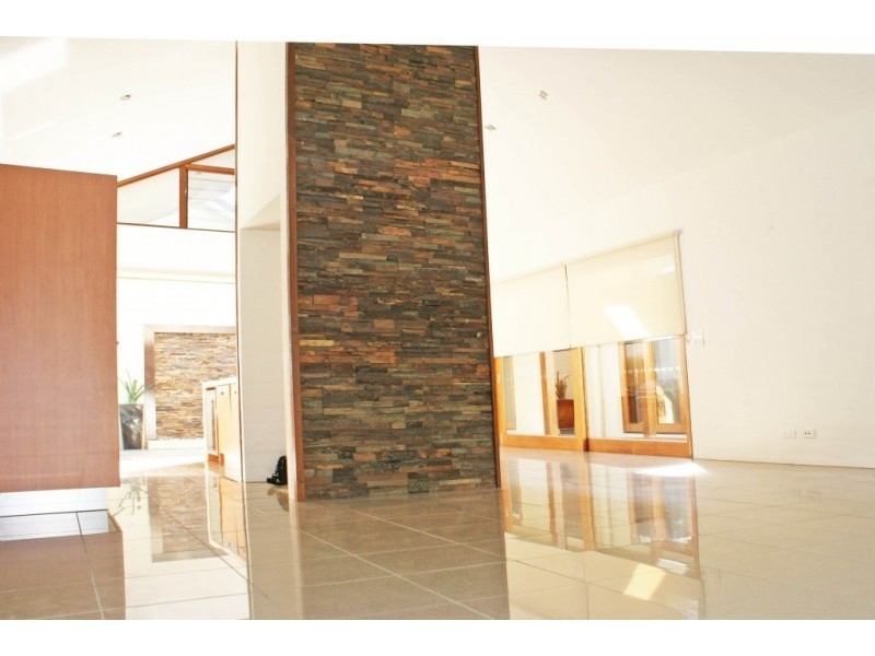 85 Ribbonwood Circuit, Palm Cove QLD 4879