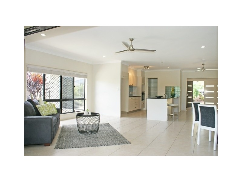 6 Barnacle Street, Trinity Beach QLD 4879