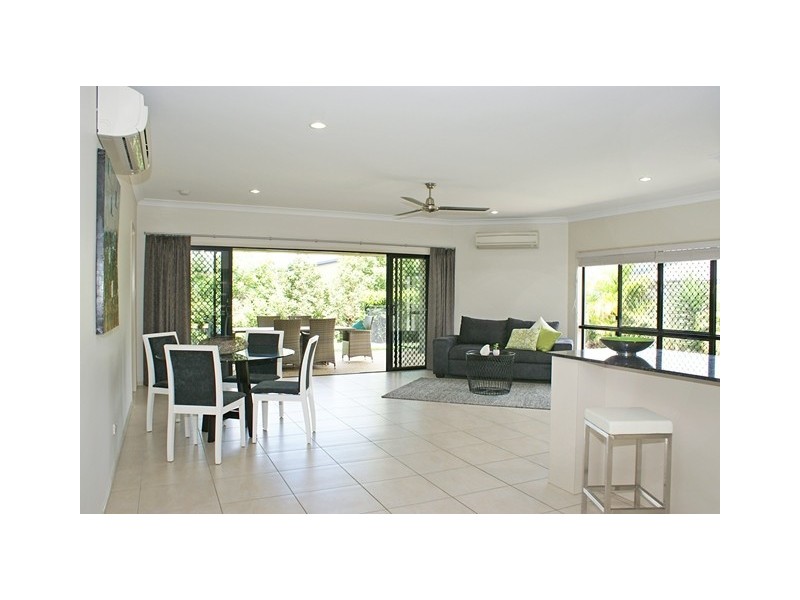 6 Barnacle Street, Trinity Beach QLD 4879
