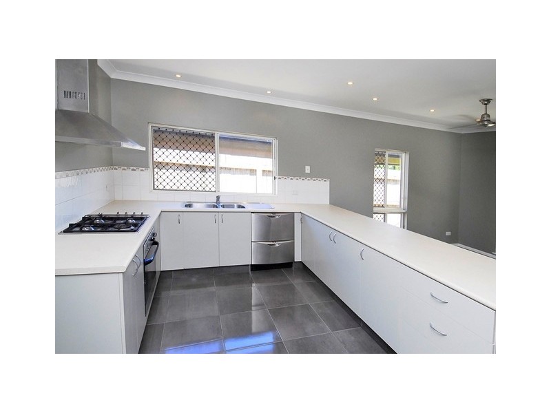 97 Cedar Road, Palm Cove QLD 4879