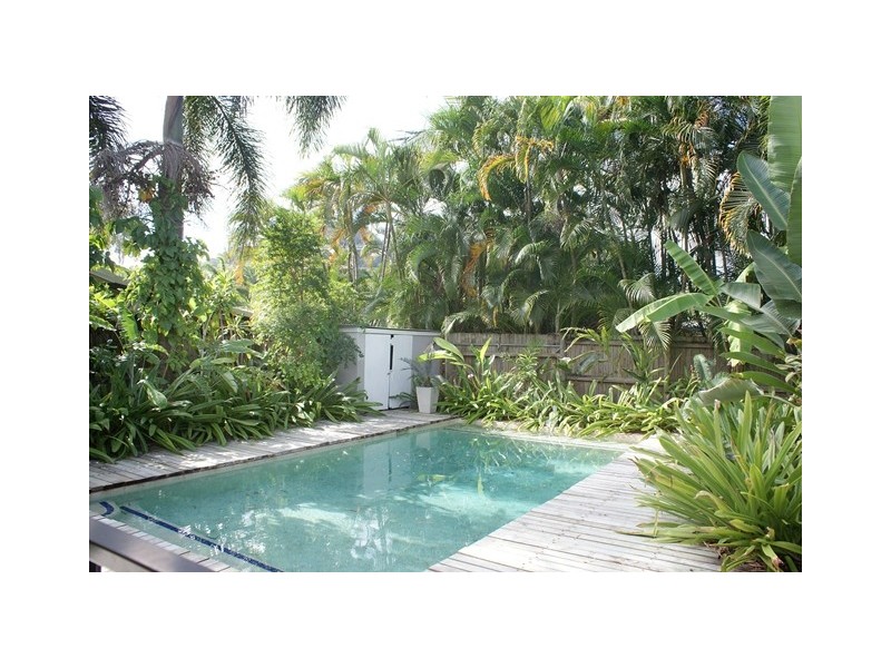 9 Hood Street, Trinity Park QLD 4879