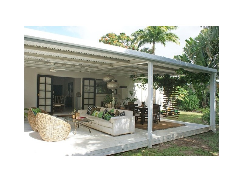 9 Hood Street, Trinity Park QLD 4879