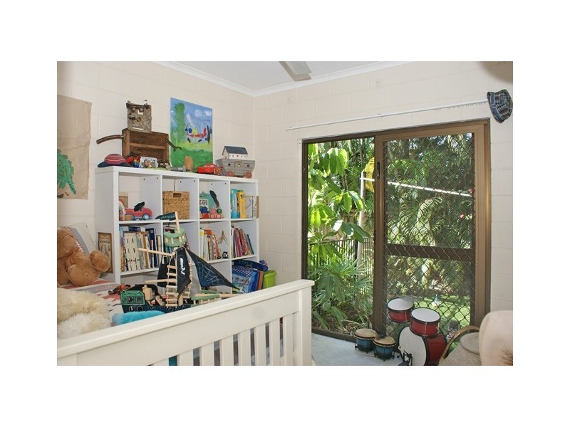 9 Hood Street, Trinity Park QLD 4879