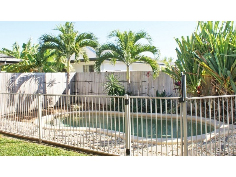 13 Hockey Ave, Smithfield QLD 4878