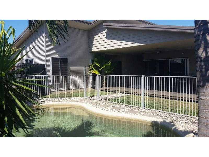 13 Hockey Ave, Smithfield QLD 4878