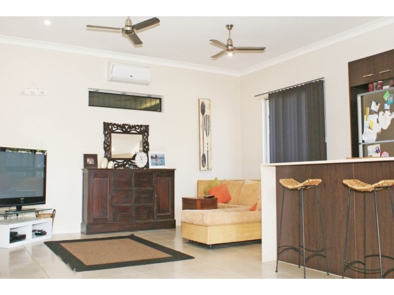 13 Hockey Ave, Smithfield QLD 4878