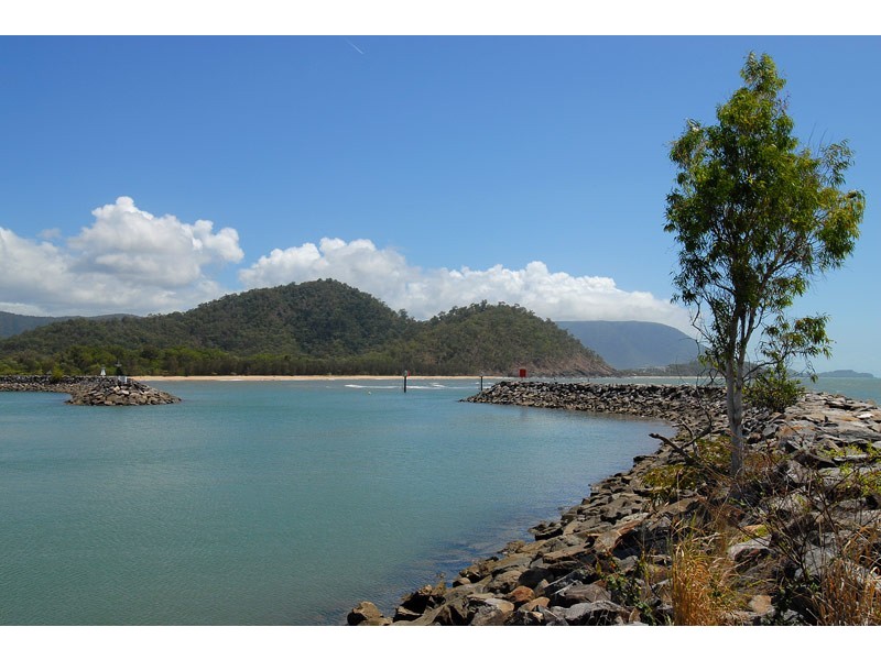 2/18 Adair Street, Yorkeys Knob QLD 4878