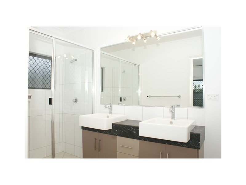 13 Bowline Close, Trinity Beach QLD 4879