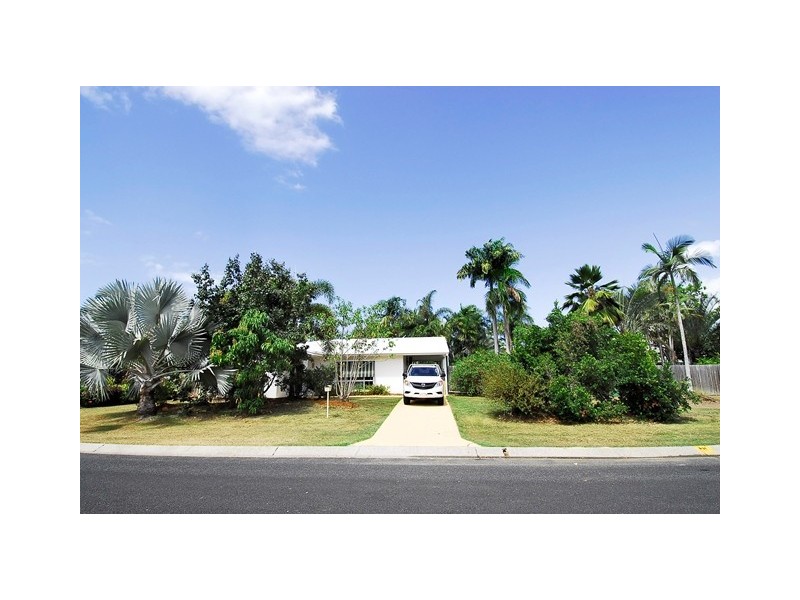 4 Ellwood Close, Kewarra Beach QLD 4879