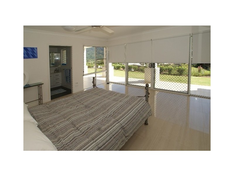 8 Wirrega Close, Caravonica QLD 4878