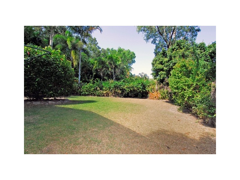 4 Bligh Close, Clifton Beach QLD 4879