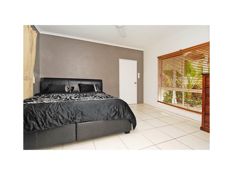 4 Bligh Close, Clifton Beach QLD 4879