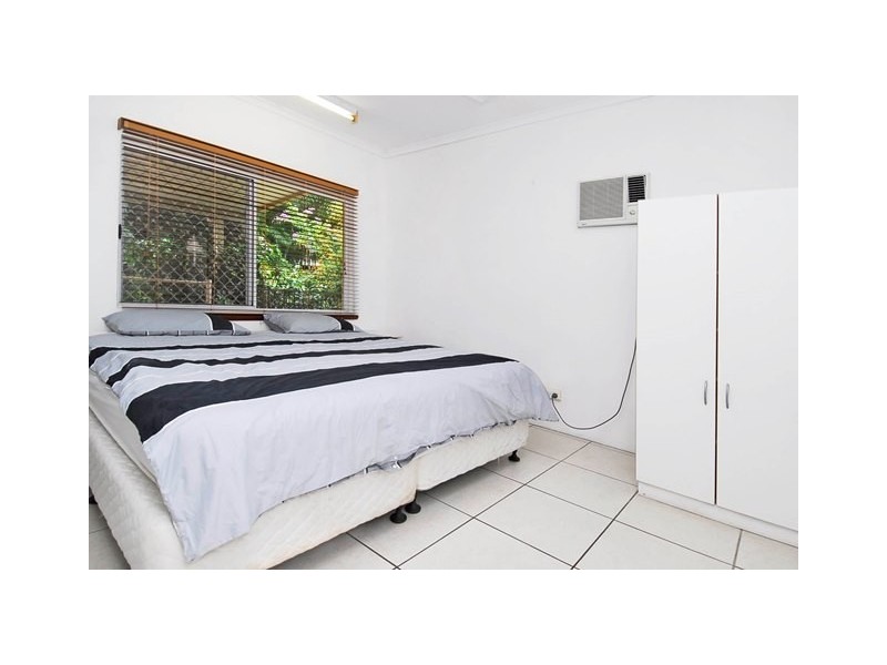 4 Bligh Close, Clifton Beach QLD 4879