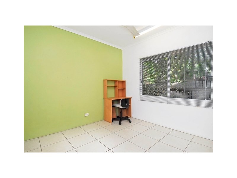 4 Bligh Close, Clifton Beach QLD 4879