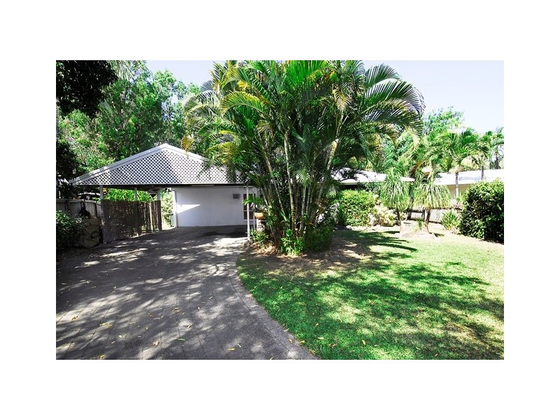 4 Bligh Close, Clifton Beach QLD 4879