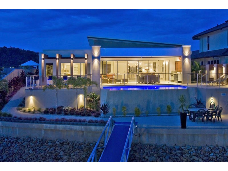 11 Ragamuffin Quay, Trinity Park QLD 4879