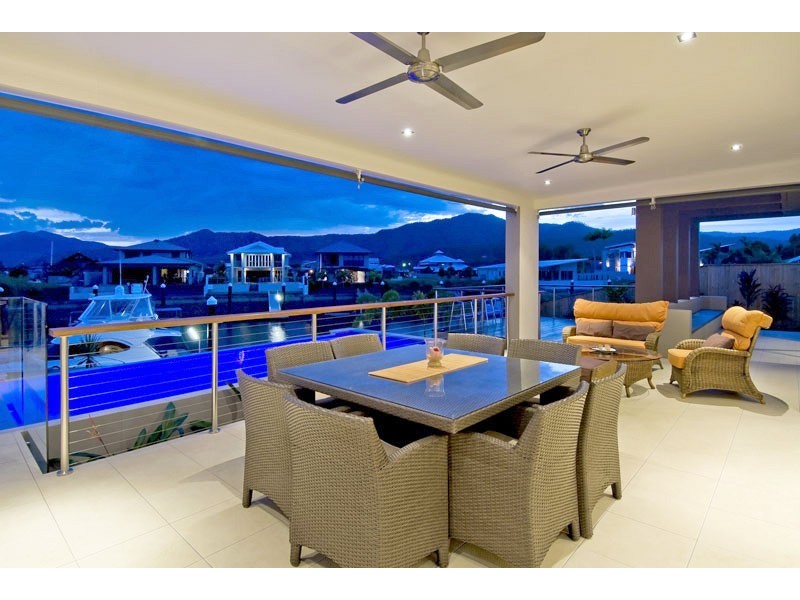 11 Ragamuffin Quay, Trinity Park QLD 4879