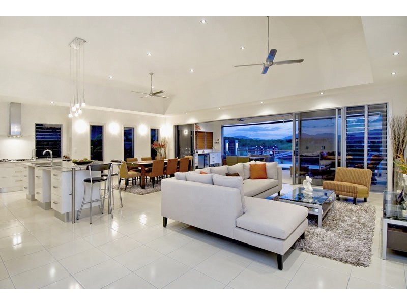 11 Ragamuffin Quay, Trinity Park QLD 4879