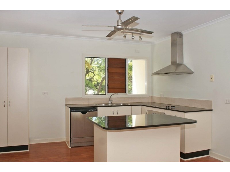 2/15 Amphora Street, Palm Cove QLD 4879