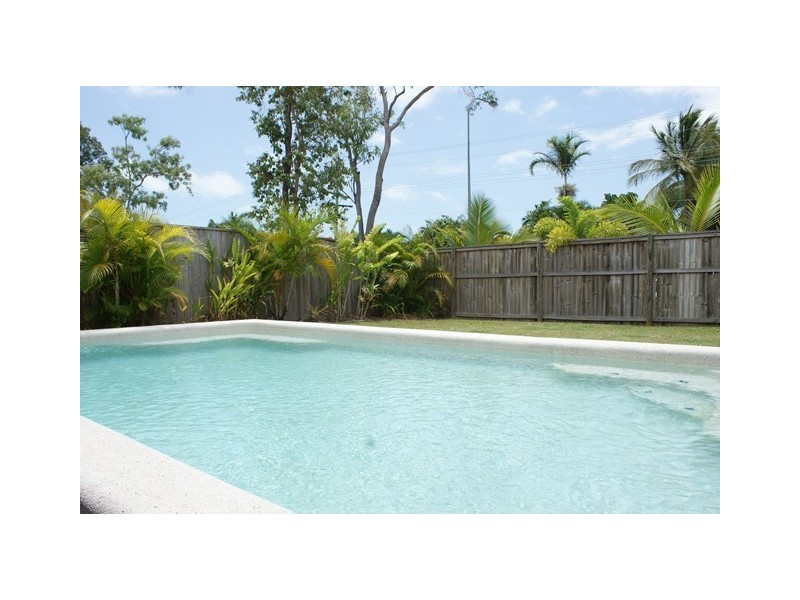 34 St Crispin Street, Clifton Beach QLD 4879
