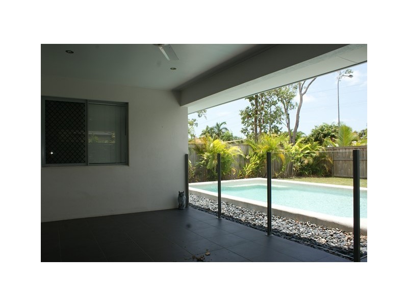 34 St Crispin Street, Clifton Beach QLD 4879