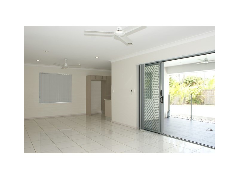 34 St Crispin Street, Clifton Beach QLD 4879