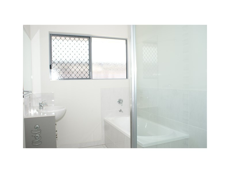 34 St Crispin Street, Clifton Beach QLD 4879