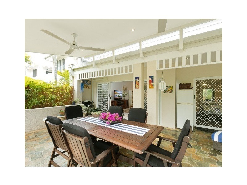 20/24 Warren Street, Palm Cove QLD 4879