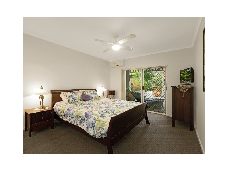 20/24 Warren Street, Palm Cove QLD 4879