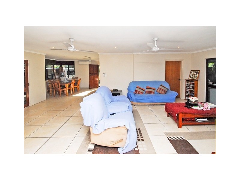 1 Hobson Drive, Brinsmead QLD 4870