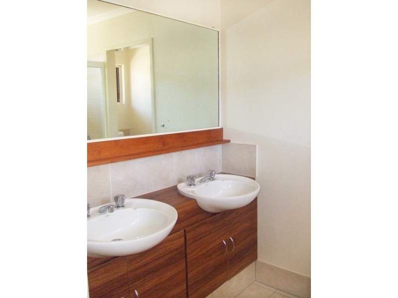 1 Hobson Drive, Brinsmead QLD 4870