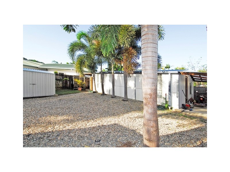 1 Hobson Drive, Brinsmead QLD 4870
